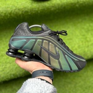 Brand New Shoes Nike Shox R4 SE Black Seaweed Men’s Authentic Sneakers 8.5 US